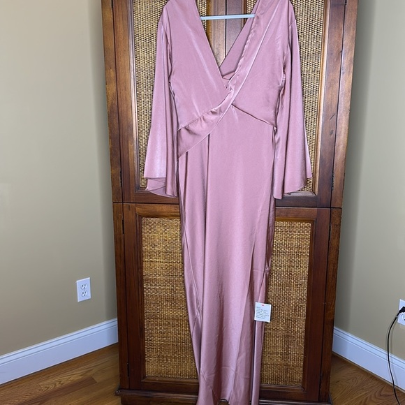 ASOS Edition Ruched Batwing Sleeve Satin Dress SzUS8 New - Picture 4 of 8